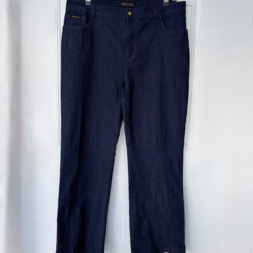 •Simon Chang• Ladies Dark Wash Straight Leg Jeans - Size 16